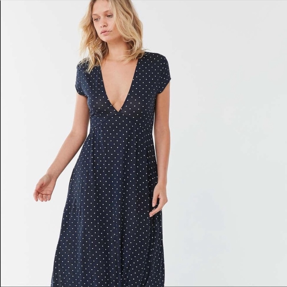 PLUNGING V NECK POLKA DOT MIDI DRESS
